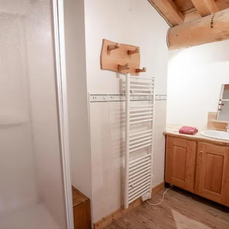 Les Lioues Chalet *